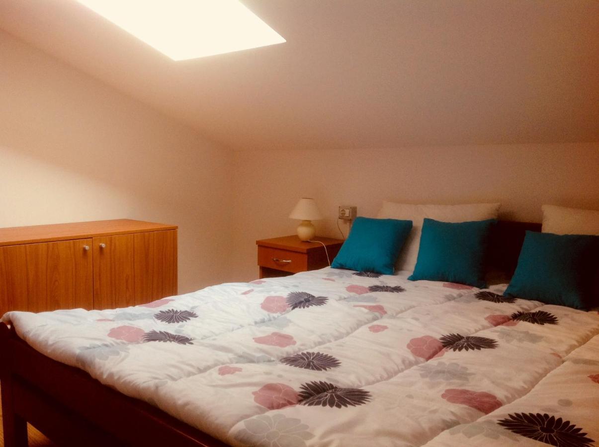 Apartman Milena Pula Exterior foto