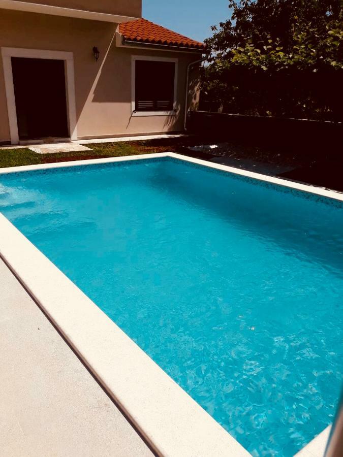 Apartman Milena Pula Exterior foto